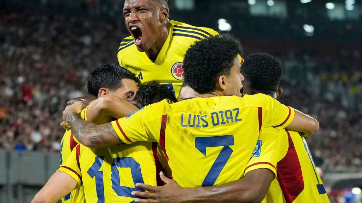 Jugadores de la Selección Colombia Festejando